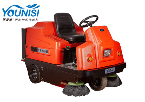 优尼斯UNS1350驾驶式扫地车|物业保洁扫地机|电动清扫车