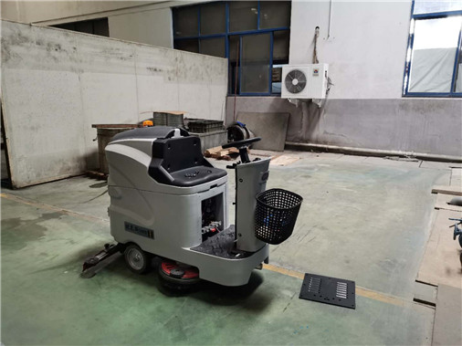 优尼斯工业级驾驶式洗地机