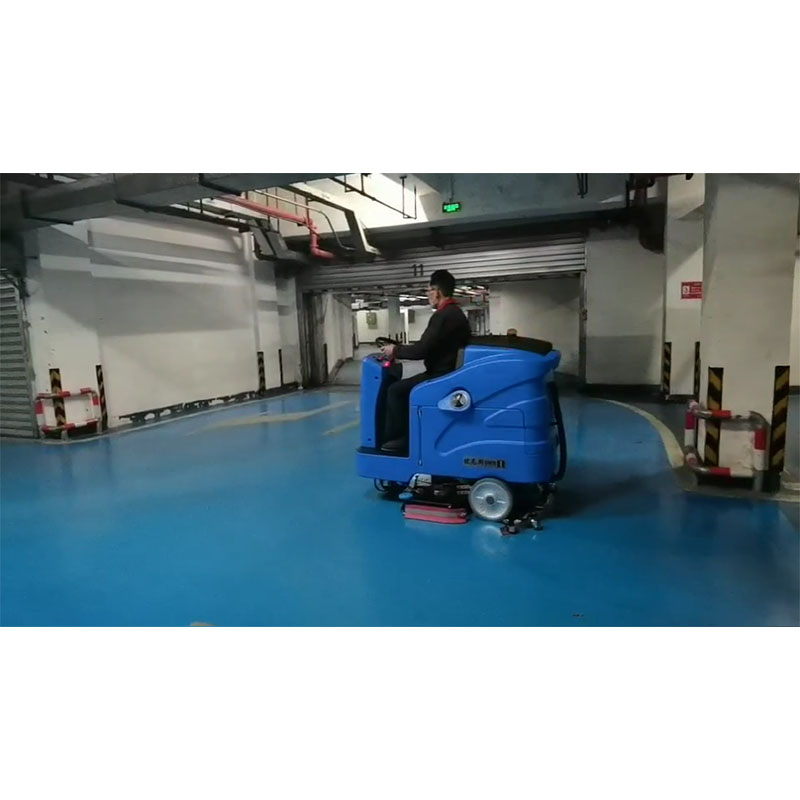 物业保洁用优尼斯驾驶式洗地机