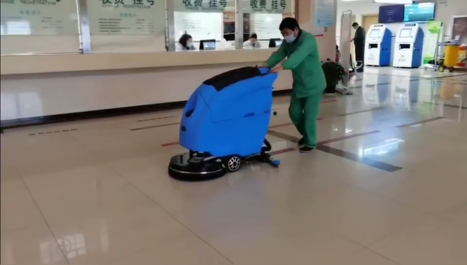 优尼斯医院用静音洗地机