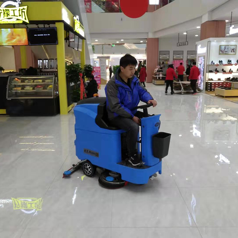 商场用驾驶式洗地机优尼斯